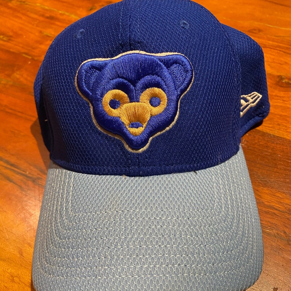 Chicago Cubss New‎ Era baseball hat men’s size S/M